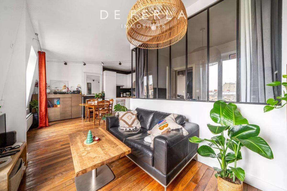 Appartement à PARIS-14E