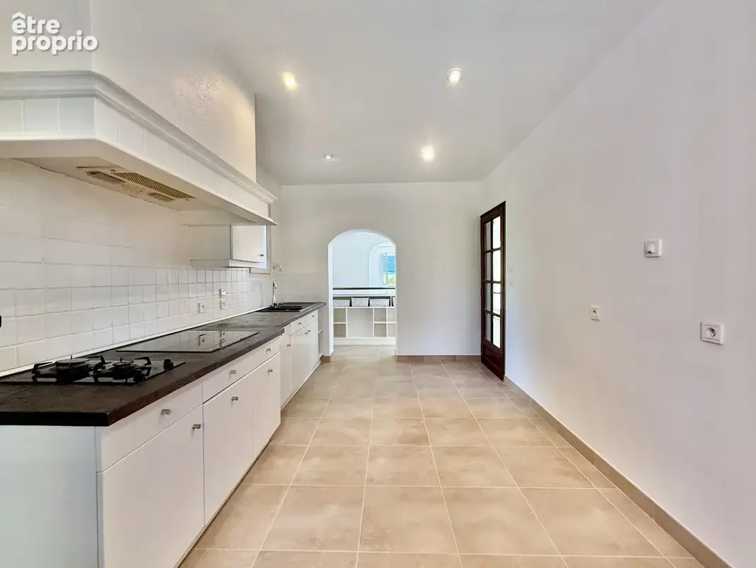 Élégante villa avec vues panoramiques, piscine et jardin méditerranéen – Limoux - photo 3