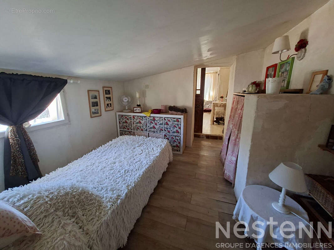 Maison à LE COLLET-DE-DEZE