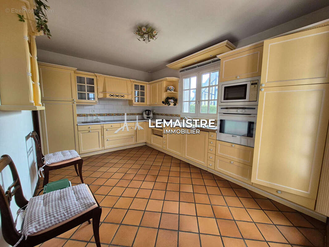 Maison à MONTIVILLIERS