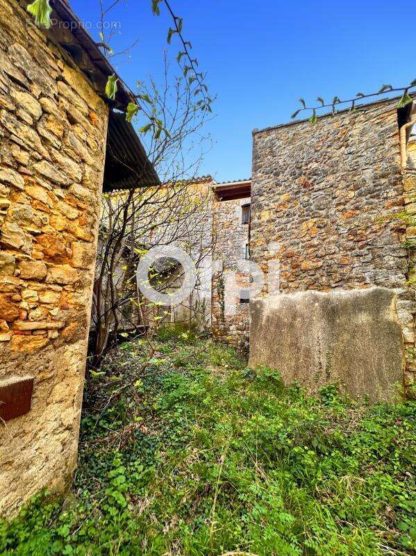 Maison à ALLEGRE-LES-FUMADES