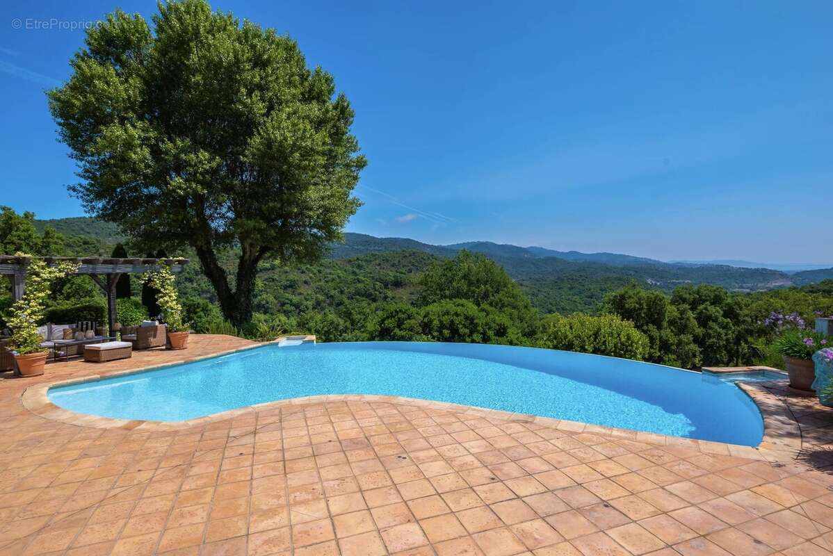 Maison à LES ADRETS-DE-L'ESTEREL