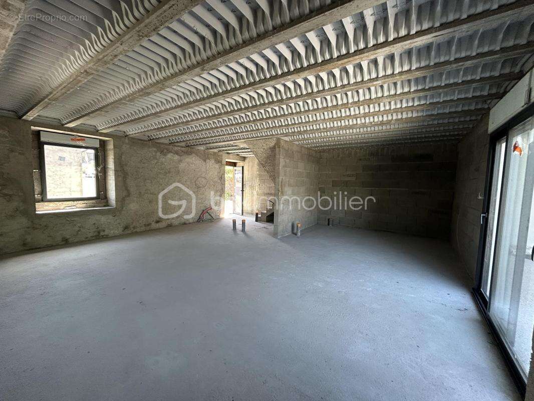 Ancienne grange rénovée en deux appartements - photo 5