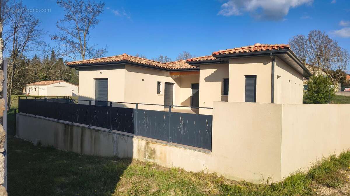 Maison à VALLON-PONT-D'ARC