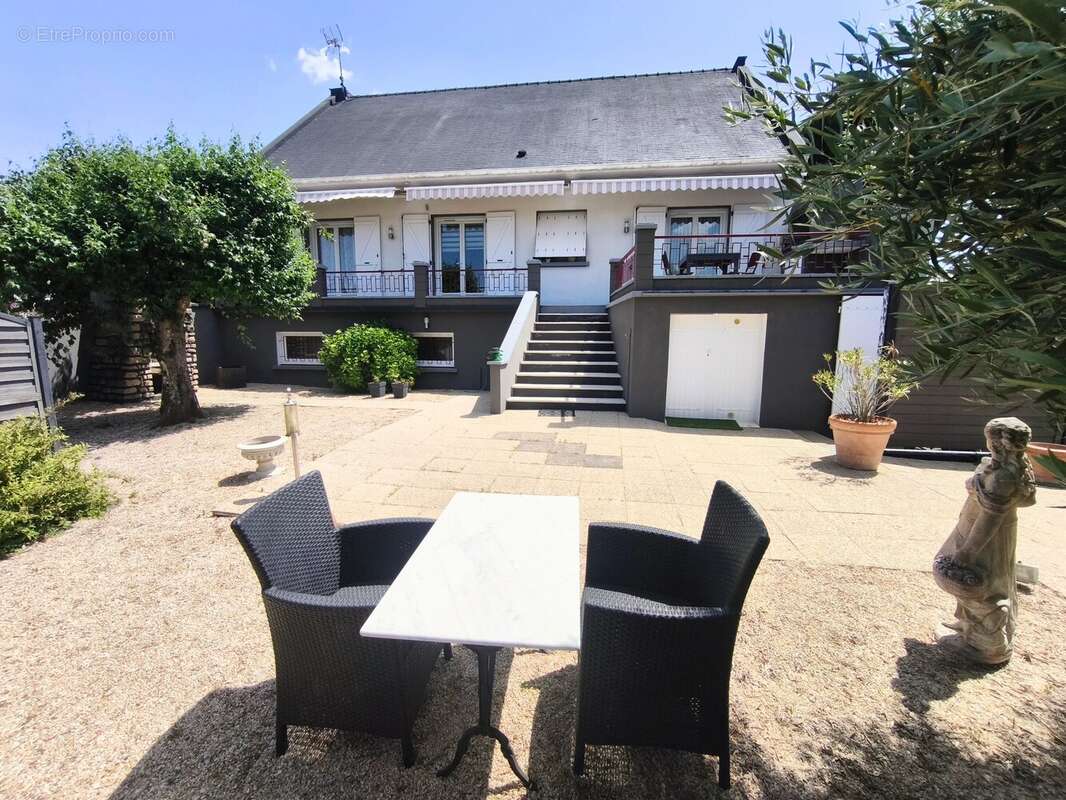 Maison à PARTHENAY