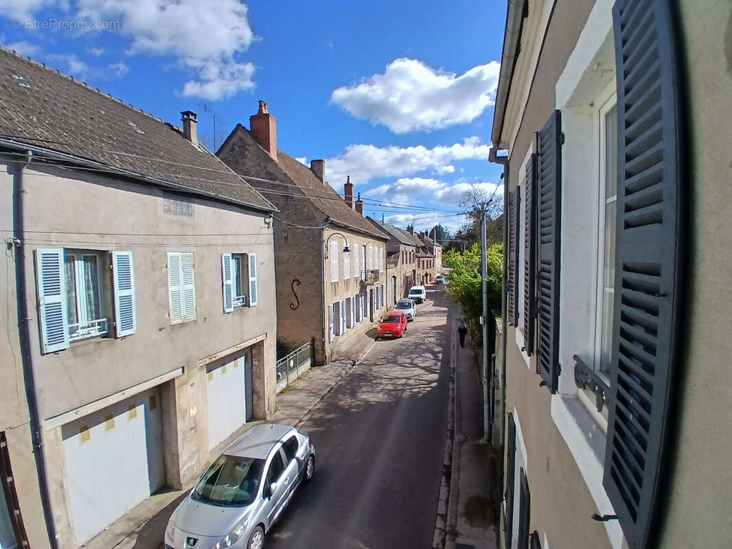 Maison à LORMES