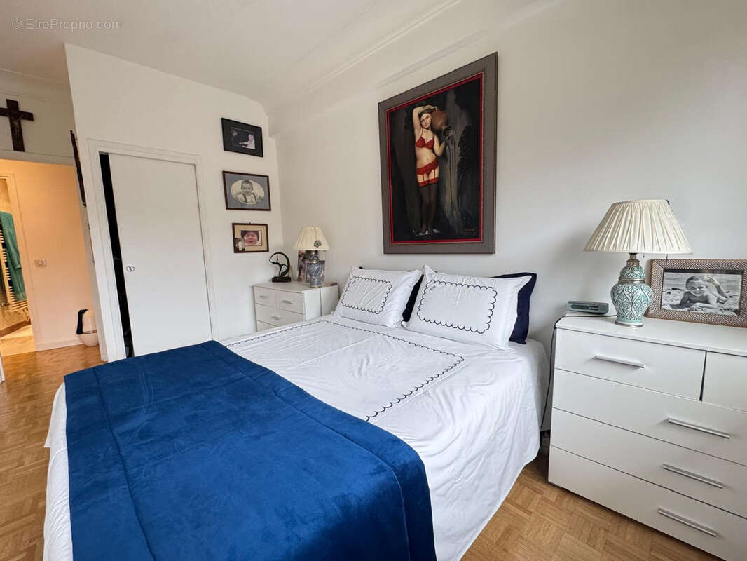 Appartement à NEUILLY-SUR-SEINE