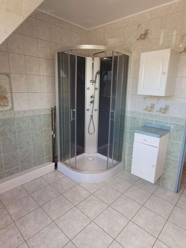 A vendre maison F4 avec une grande salle de douche au Vaudreuil - Maison à LE VAUDREUIL