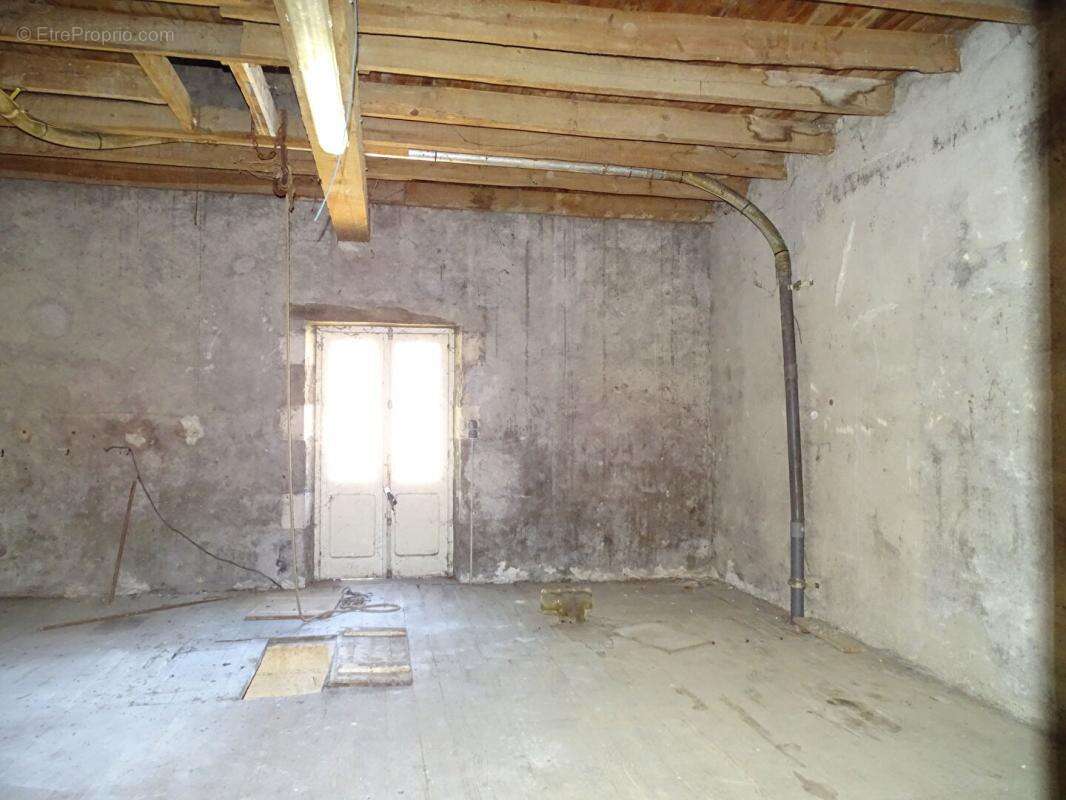 Immeuble Montignac Lascaux 4 pièce(s) 145 m2 - photo 7