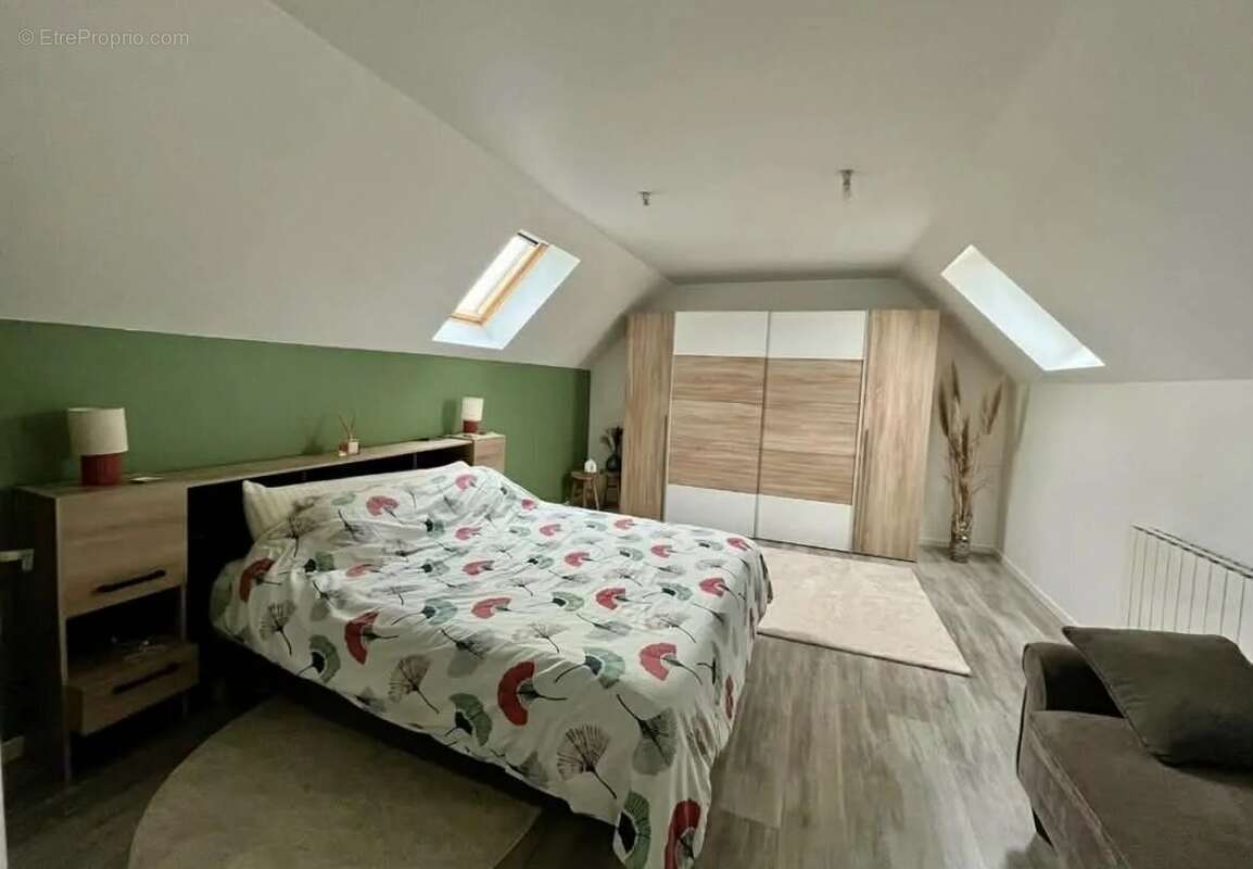 Maison à VILLELOIN-COULANGE