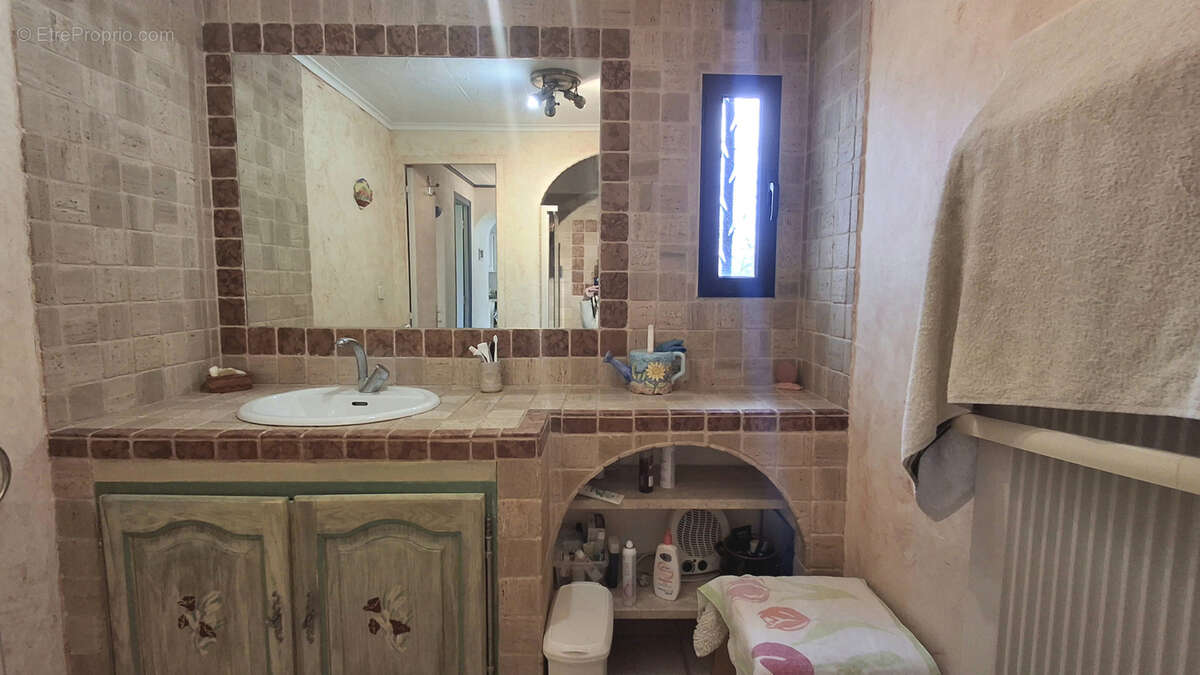 Maison à SAIGNON