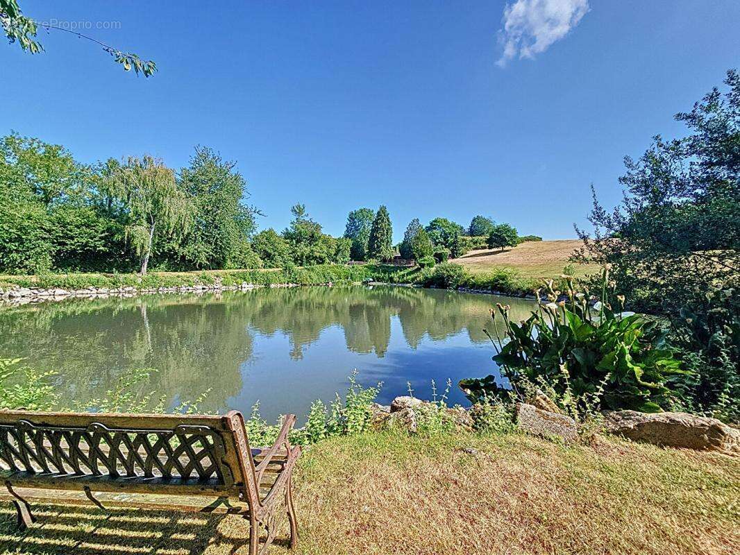Maison à FRESNAY-SUR-SARTHE