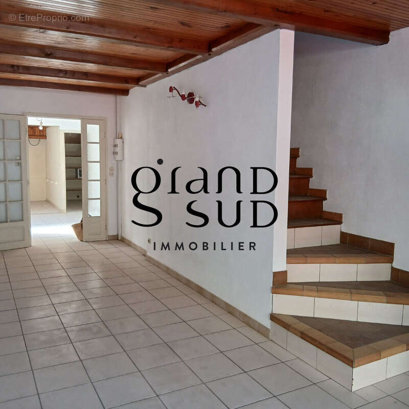Maison de ville avec  local commercial - Centre ville- Le Grau du roi - photo 11