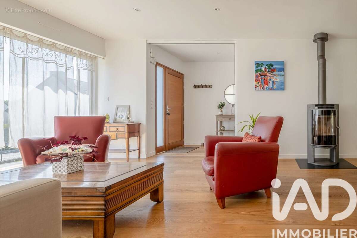 Photo 2 - Maison à THEIX