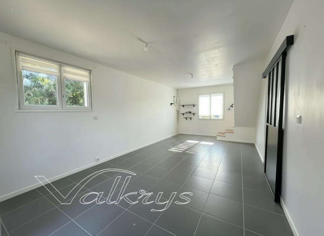 Maison proche mer et commodités à pied -7P-1000m2 zone U - photo 11