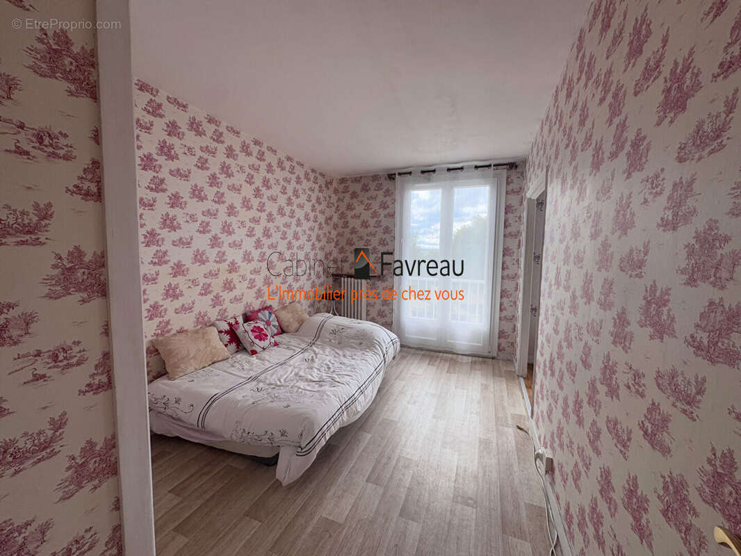 Appartement à L&#039;HAY-LES-ROSES