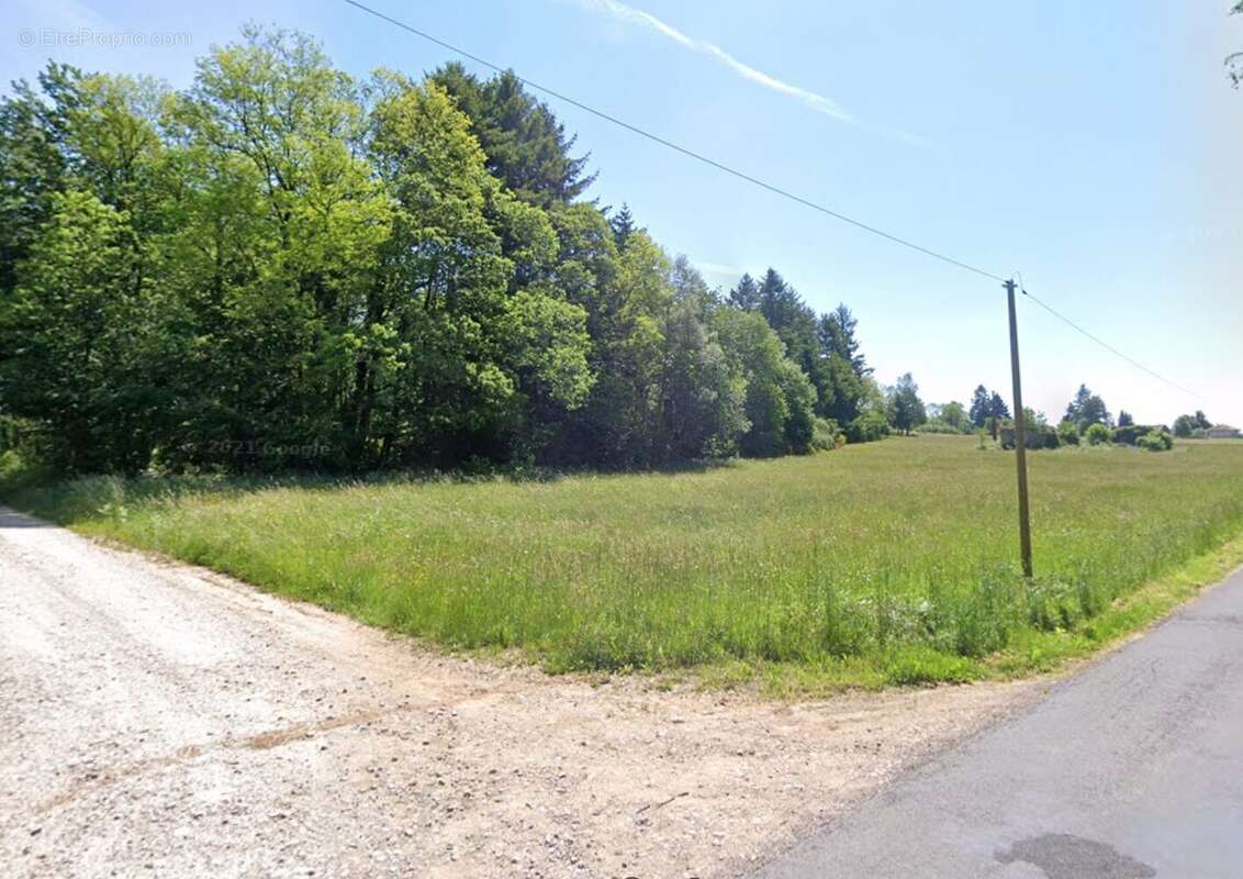 Terrain à SAINT-PRIEST-LIGOURE