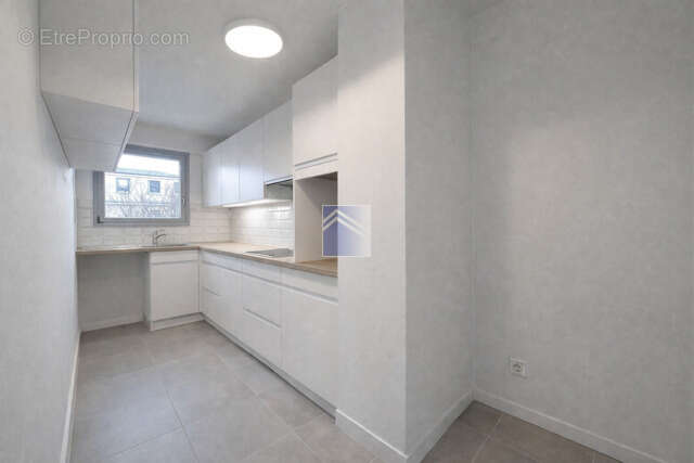 Appartement à COURBEVOIE