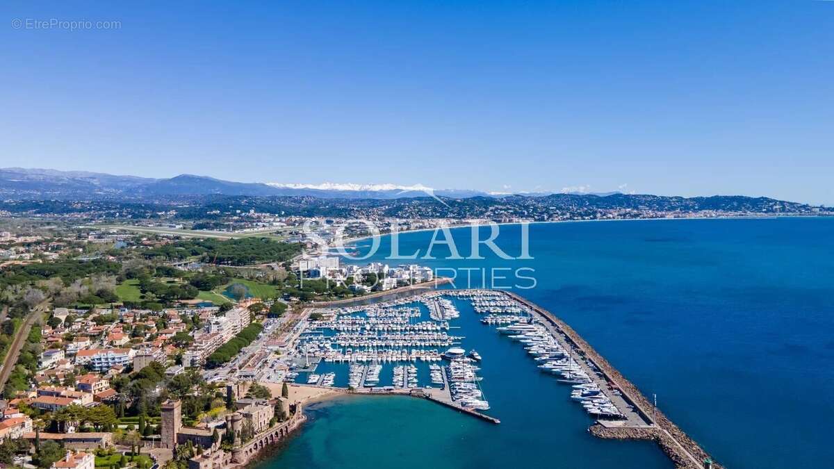 Appartement à MANDELIEU-LA-NAPOULE