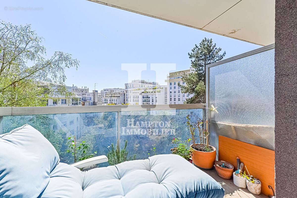 Appartement à PARIS-19E
