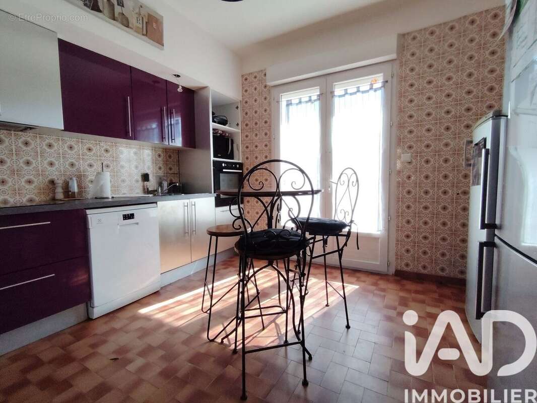 Maison 130 m² à Saint-Gilles  - photo 3