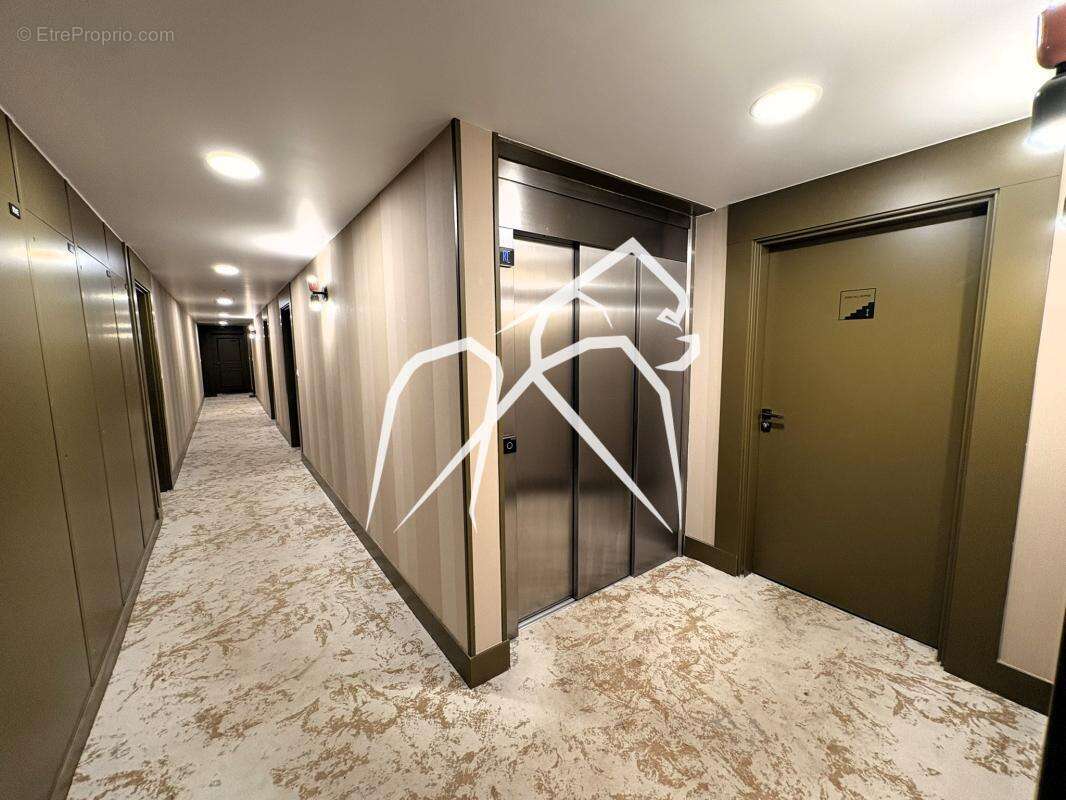 Appartement à MONT-SAINT-AIGNAN