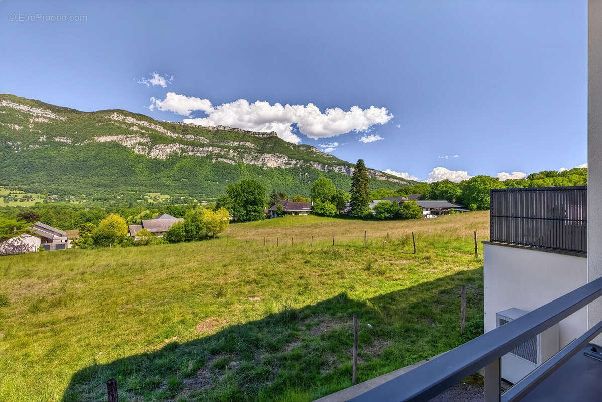 Maison à SONNAZ