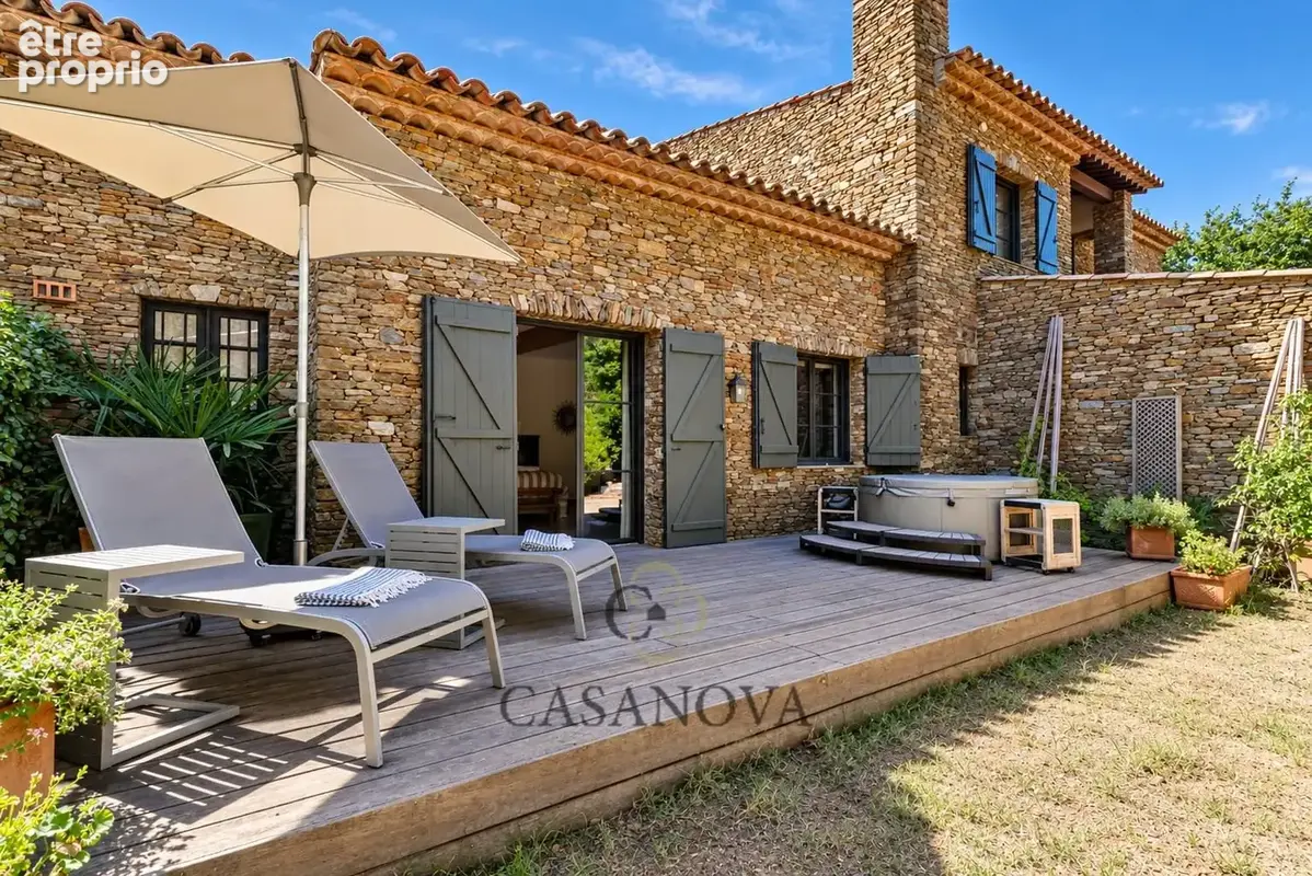 Golfe de Saint Tropez - Domaine de 5 hectares avec bastide, maison de gardien, piscine et vue panoramique à La Garde-Freinet - photo 24