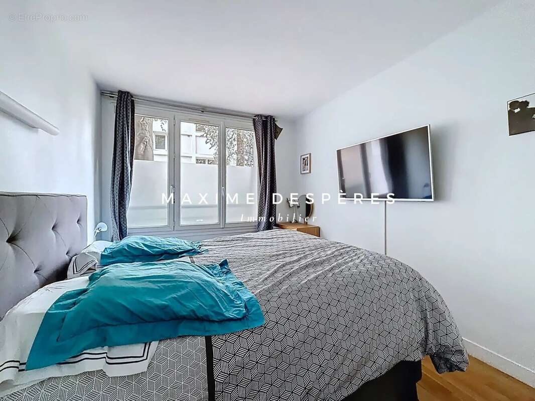 Appartement à NEUILLY-SUR-SEINE