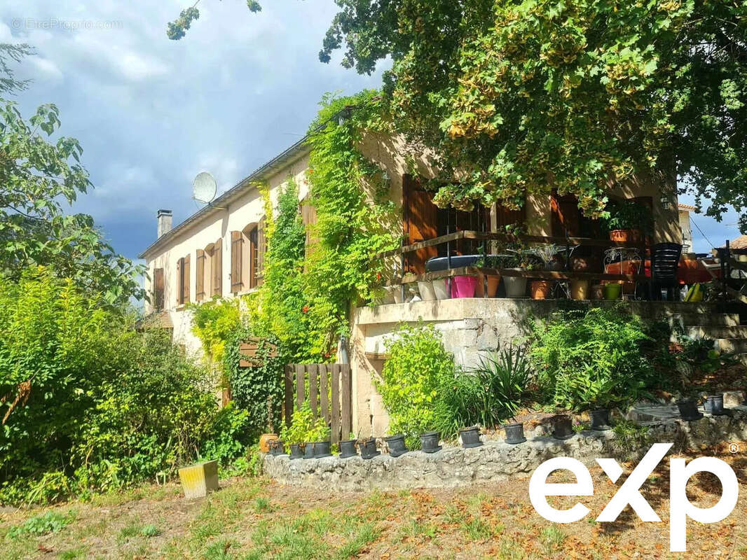 Maison à BERTRIC-BUREE