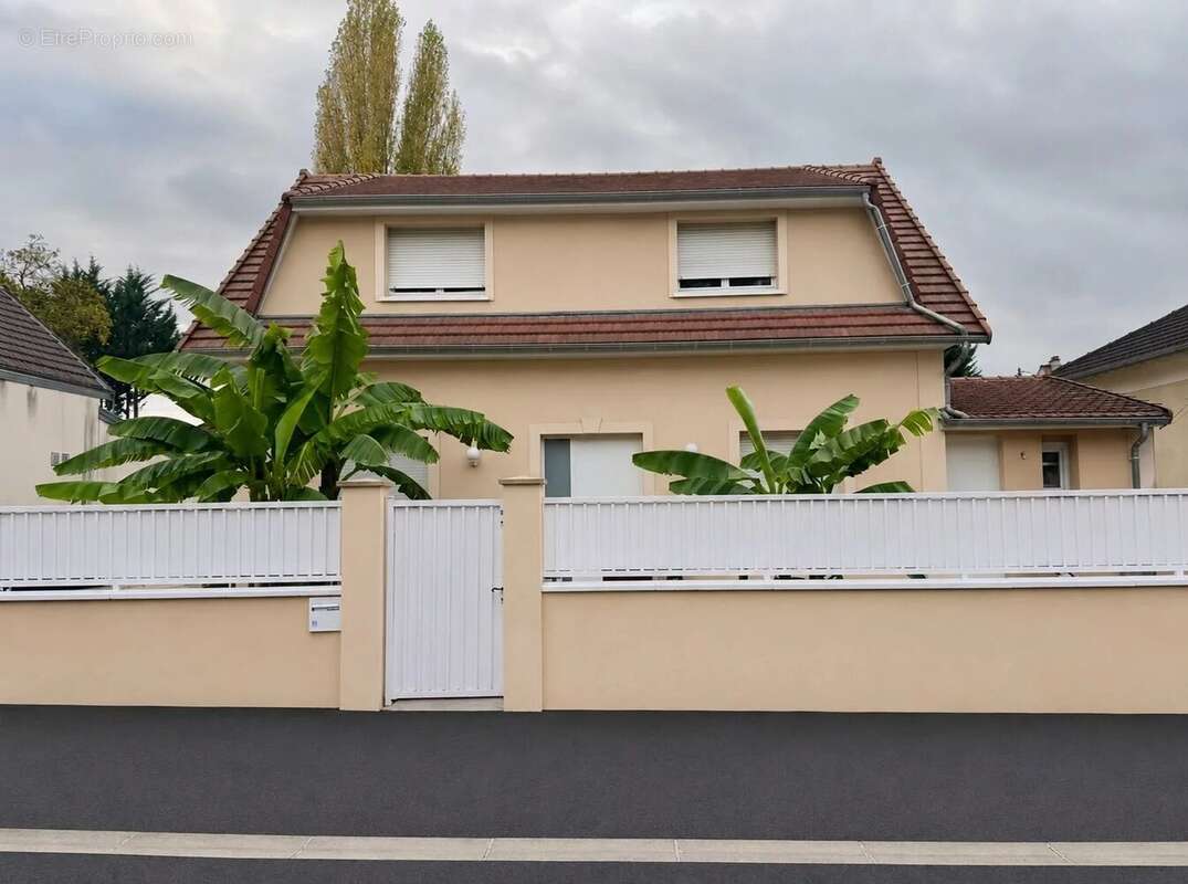 Maison à MONTFERMEIL