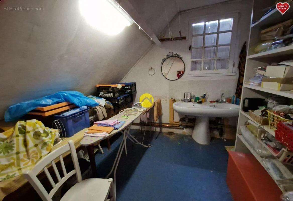 Maison à LA GUERCHE-SUR-L&#039;AUBOIS