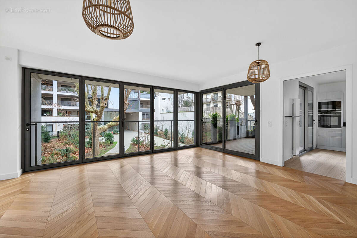 Appartement à PARIS-15E