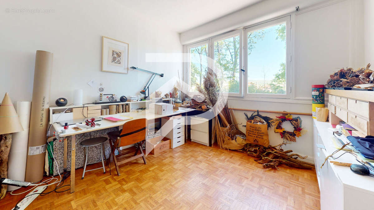 Appartement à VERNEUIL-SUR-SEINE