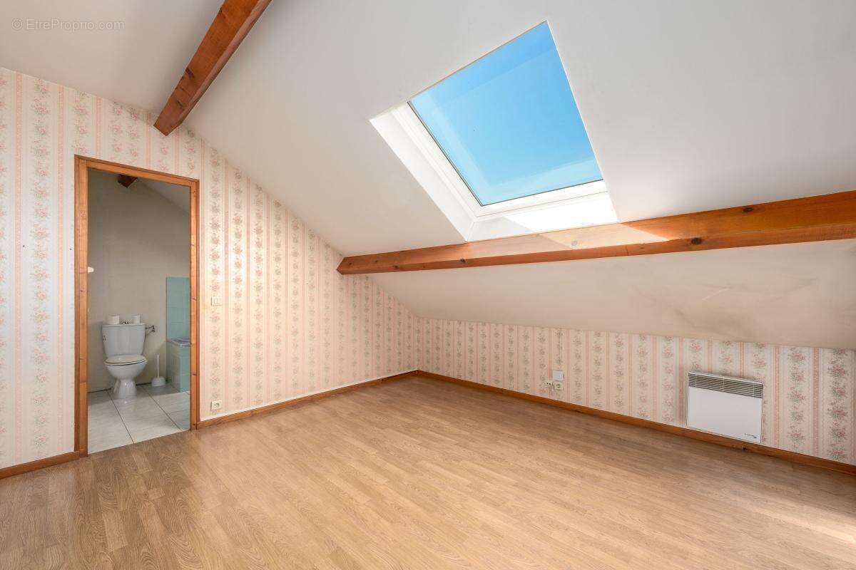 Centre-ville - Maison 98m² 5 pièces / 3 chambres - Jardin - photo 10