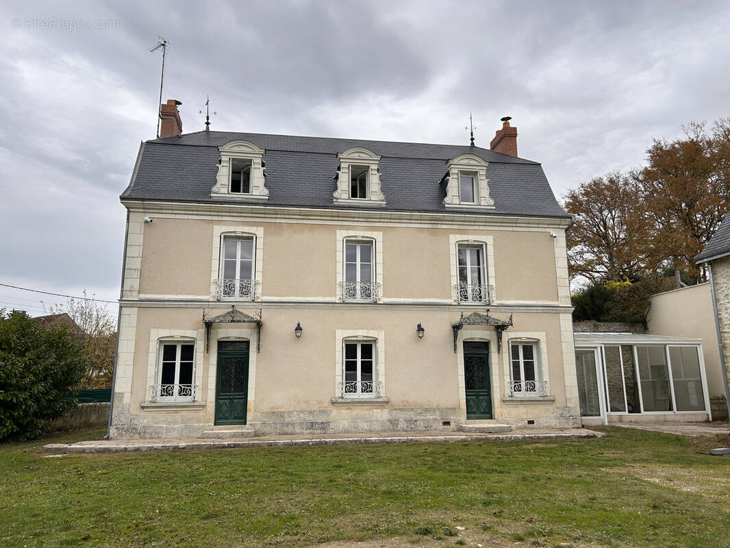 Maison à VILLELOIN-COULANGE