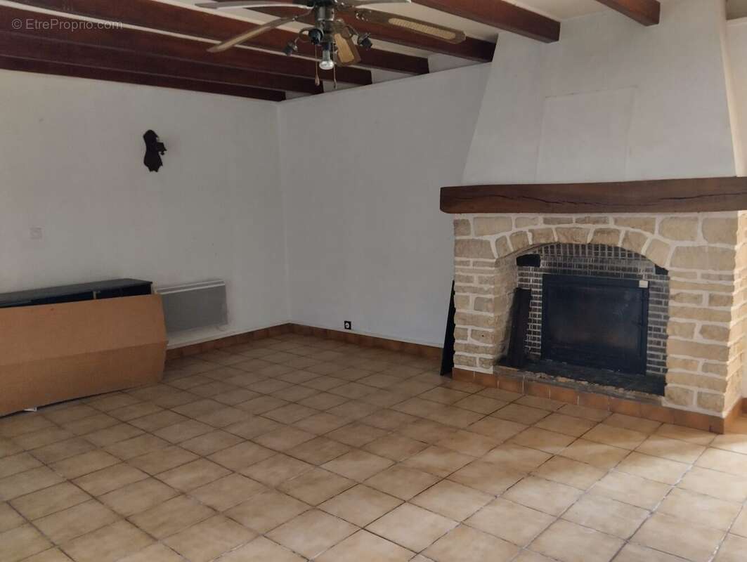 Maison à LOUBILLE