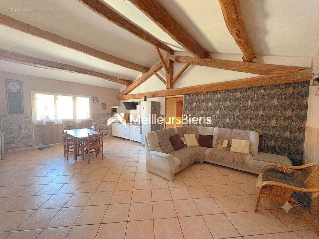 Sallèles-d'Aude maison 4 chambres 110 m² avec cour et garage 110m2 - photo 4