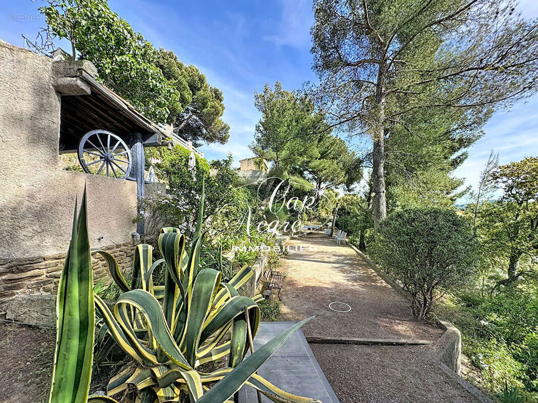 Maison à BORMES-LES-MIMOSAS