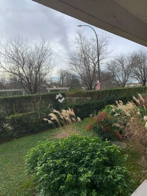 Appartement 71 m² à Nogent-Sur-Marne  - photo 2