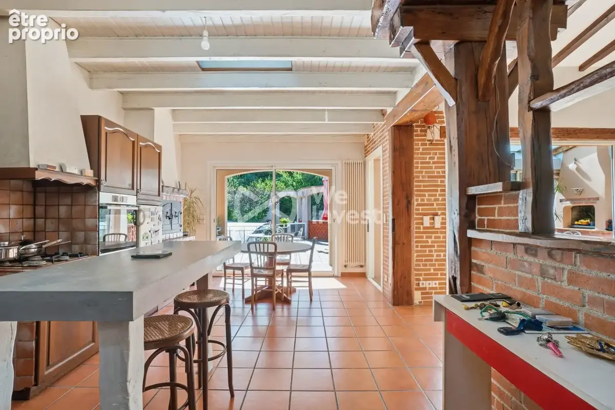 Maison 10 pièces 328 m² à vendre à Cornebarrieu (31700) - photo 7