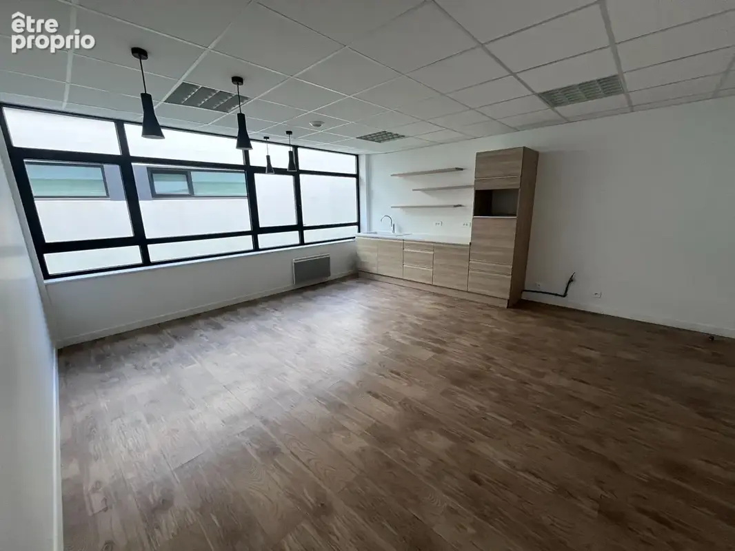A vendre - guipavas kergaradec - plateau de bureaux de 317 m2 - photo 6