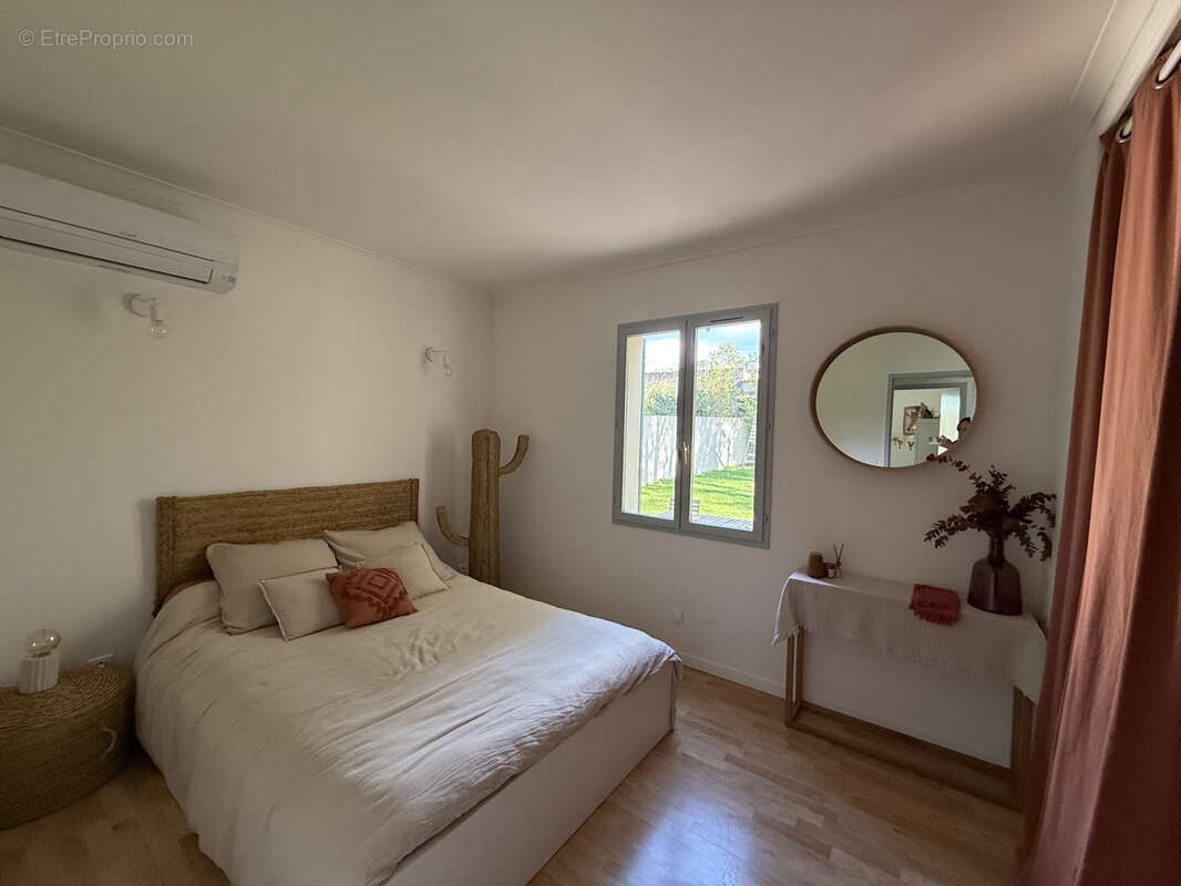 Maison à LA CALMETTE