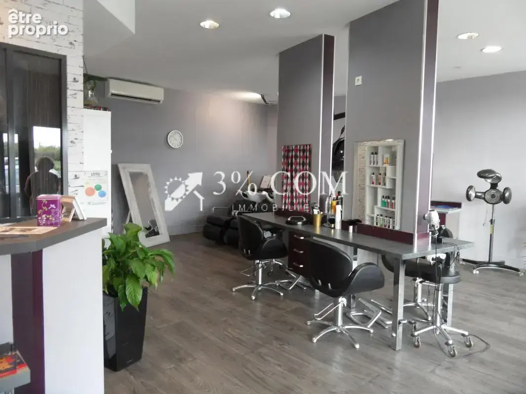 3%.com jardres 86800 salon de coiffure (fonds de commerce) - photo 3