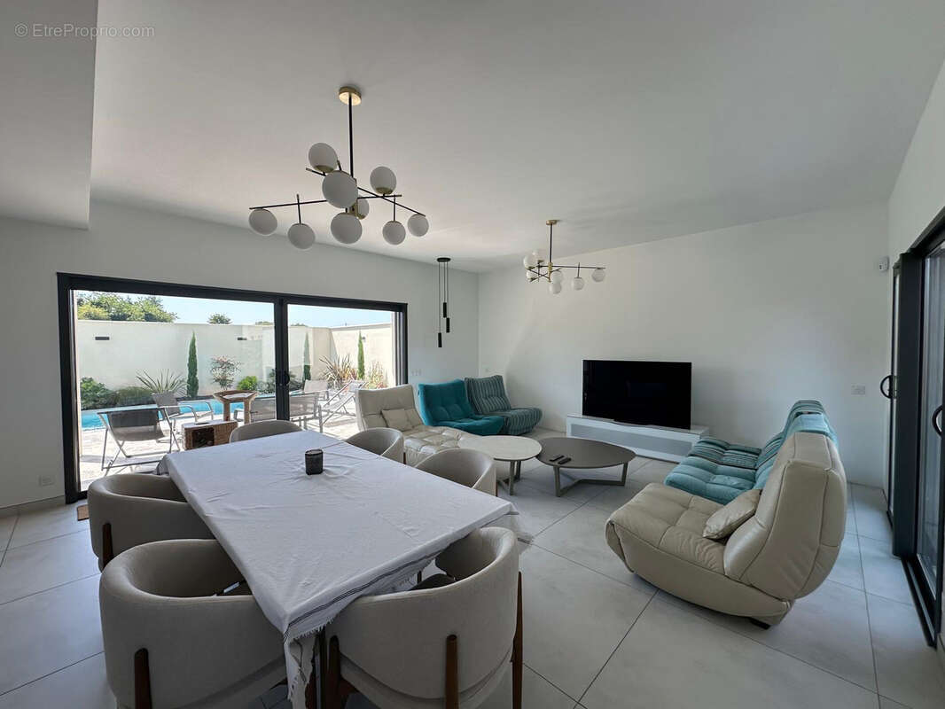 Maison à DECINES-CHARPIEU