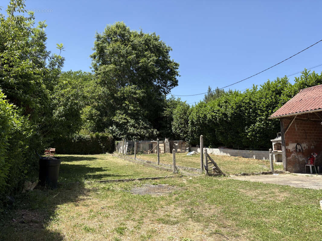 Maison à COUSSAC-BONNEVAL