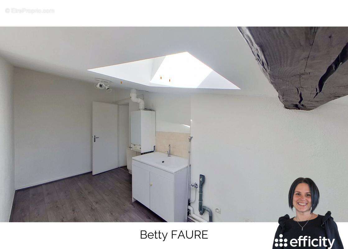 Appartement à LE CHAMBON-FEUGEROLLES