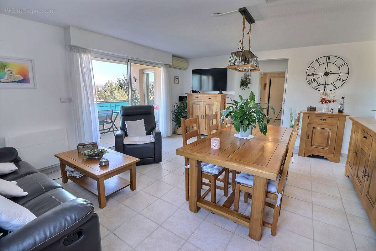 Appartement à HYERES