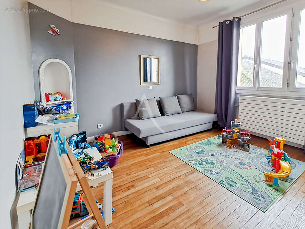 Maison à Saint Germain Lès Arpajon 5 pièces de 112 m2 - photo 7