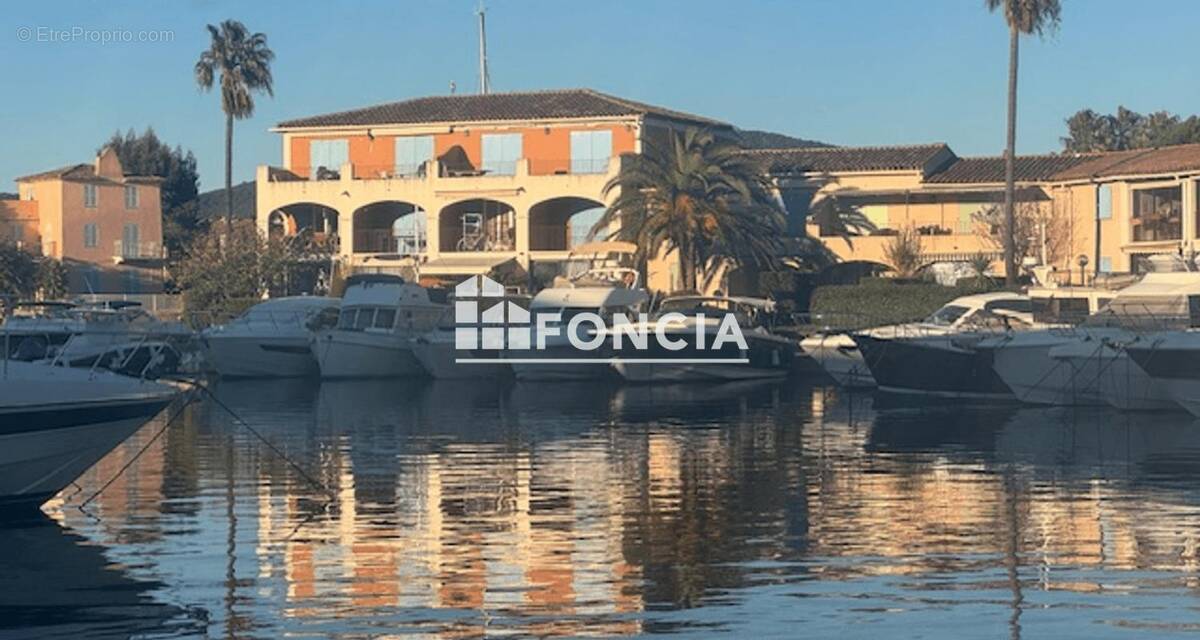 Appartement à COGOLIN